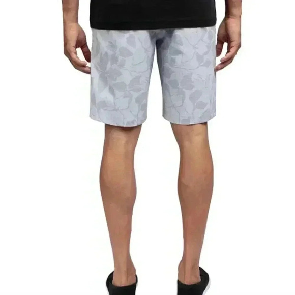 Travis Mathew Men's Atlantic Ocean Shorts Size 34 Grey Floral Golf 9" Athletic - Picture 2 of 8